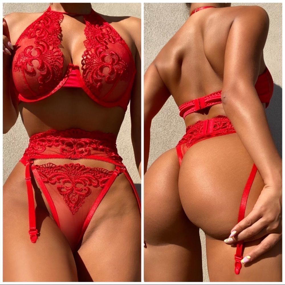 ❤️ NEW provocative floral embroidery lingerie set